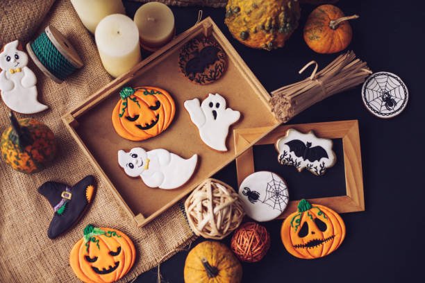 halloween art works of pumpkins showing Decorate for Halloween