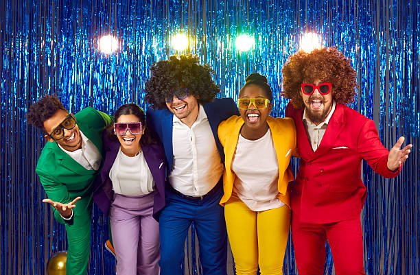 your ultimate guide to group photo ready party looks on a budget