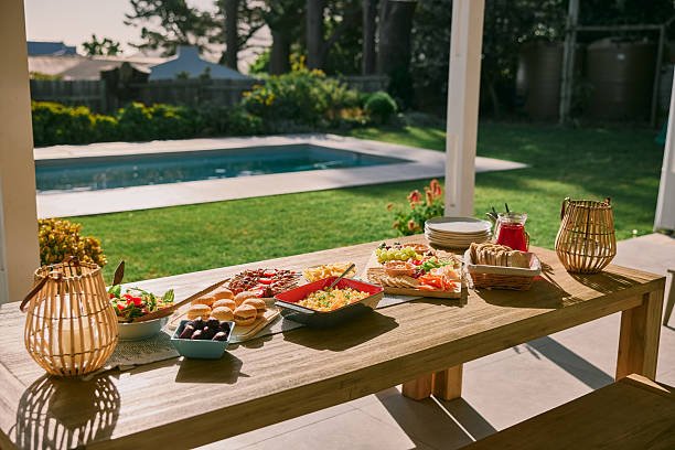 ☀️ 10 budget friendly warm weather meals for outdoor entertaining2